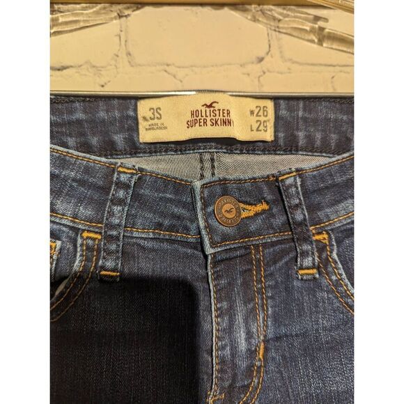 Hollister super skinny 3 short 26x29 * - Picture 2 of 4